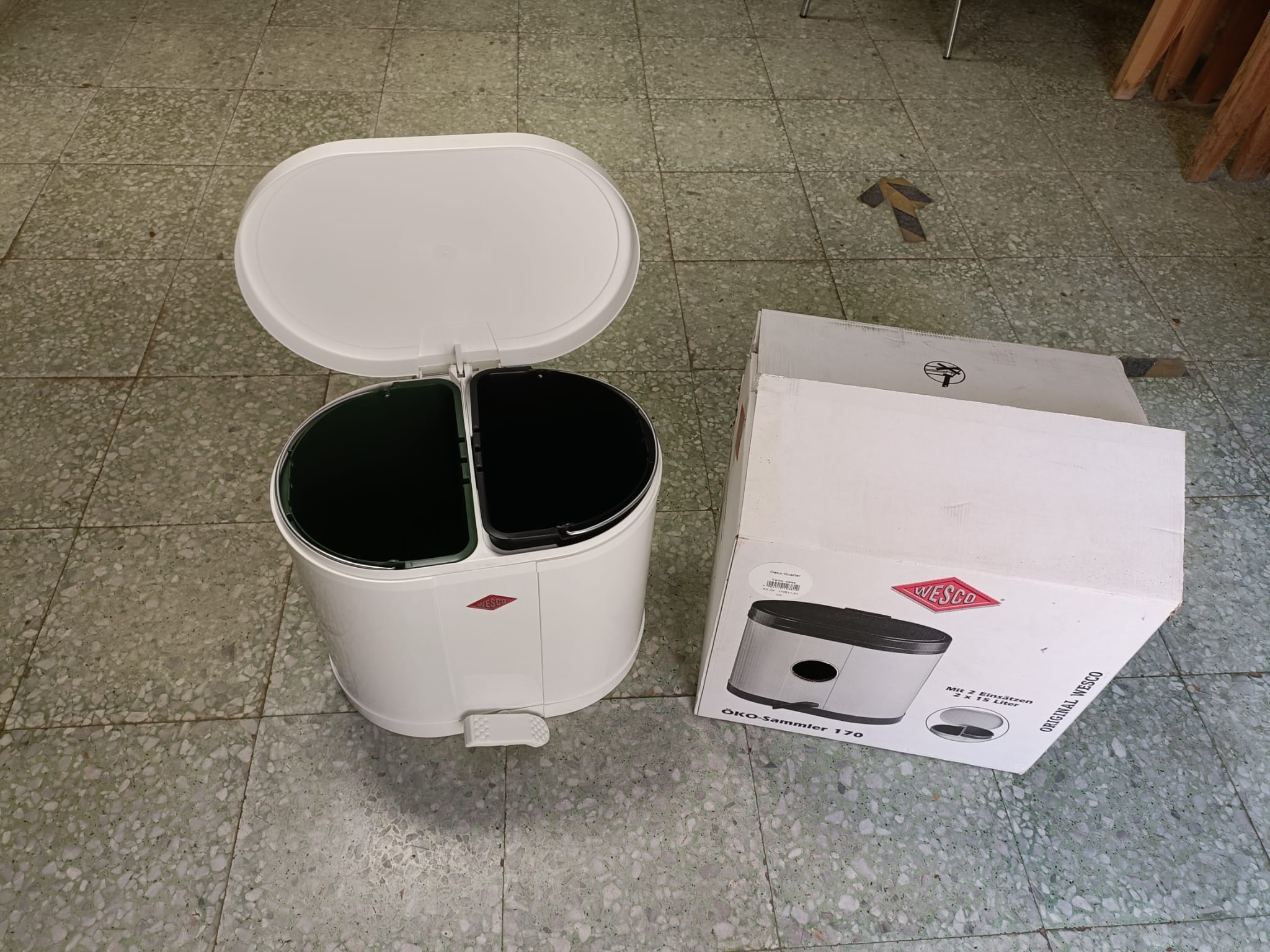 CUBOS DE BASURA PAR FACILITAR EL RECICLAJE